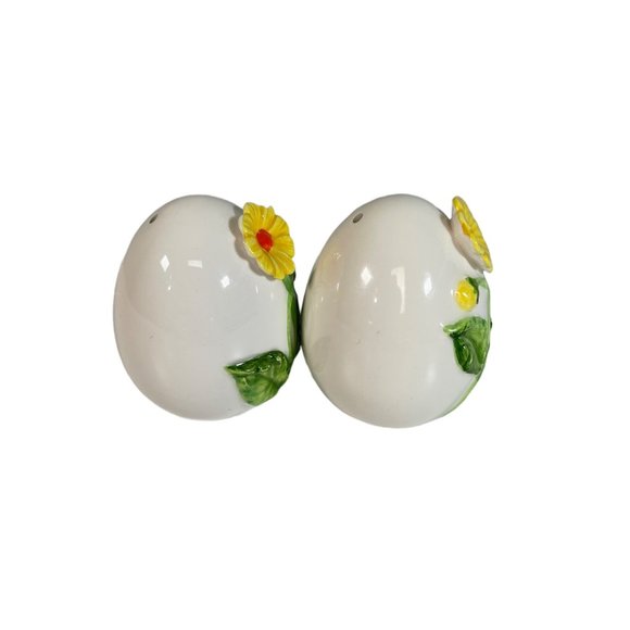 Vintage Yellow Floral Design Egg Shaped Salt and Pepper Shaker Set Handpainted - Picture 6 of 6